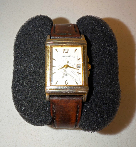 Accurist watch quartz analogue - accurist,