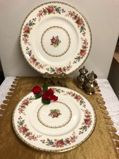 Royal Grafton Bone China 'Malvern Pattern' x 2 Dinner Plates/Classic Gold Floral