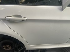 BMW 3 SERIES E90 05-12 REAR COMPLETE DOOR DRIVER RIGHT IN ALPINWEISS WHITE 300