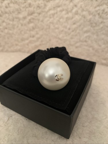 Chanel pearl hair - pearl,