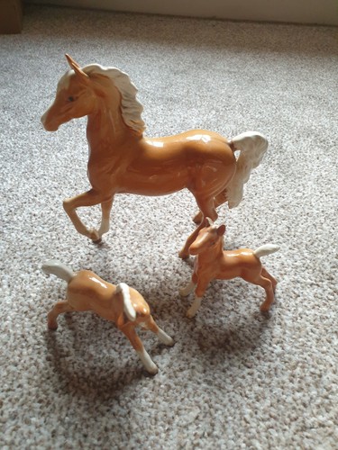 Beswick palomino and foals - beswick,