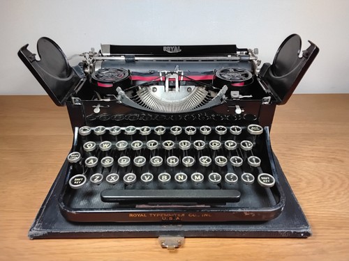 Royal model typewriter - p,