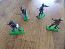 4 x Britains Deetail American