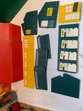 BRITAINS.FARM.1:32.WOODEN FARM