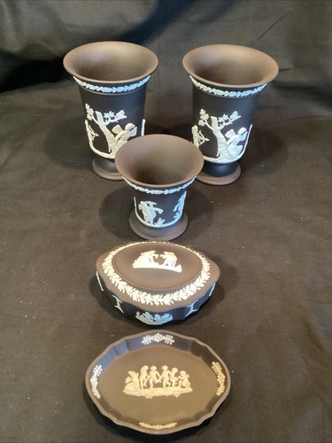 Pieces black wedgwood - 5,