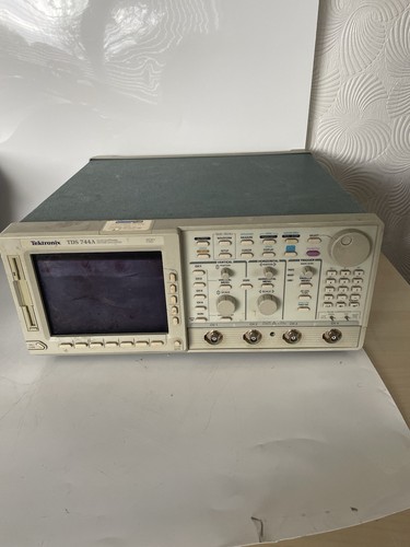 Tektronix tds744a colour four - tds744a,