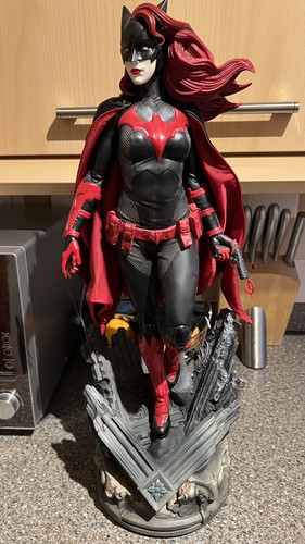 Sideshow collectibles premium - sideshow,