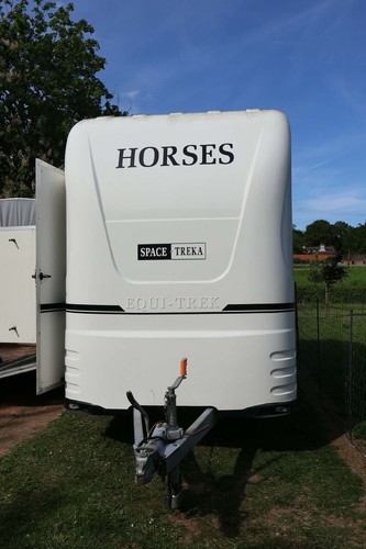 Equi trek space - equi-trek,
