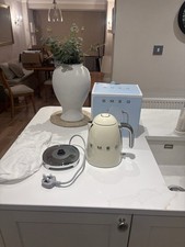 Smeg KLF03WHMUK 3000W 1.7L