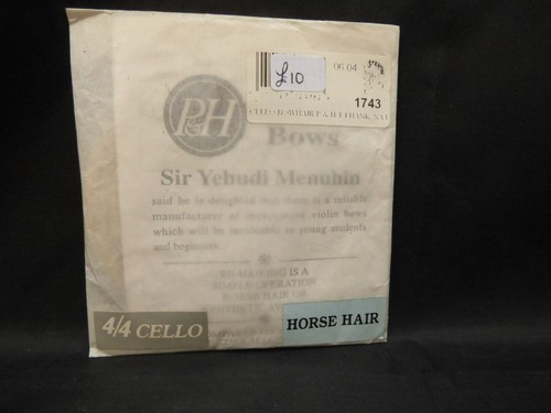 String bow horse - &,