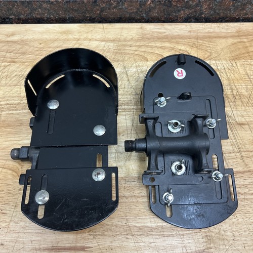 Adaptive cycling foot - ,