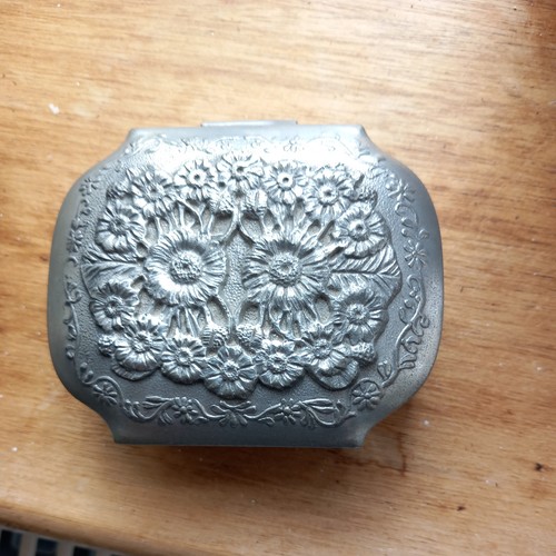 Vintage white metal - white-metal, trinket