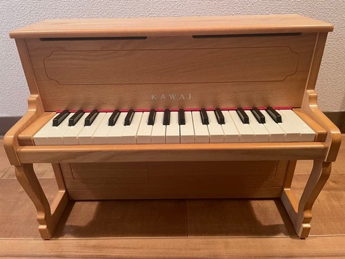 Kawai wooden mini piano - wooden,
