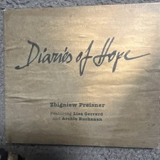 Archie Buchanan, Lisa Gerrard