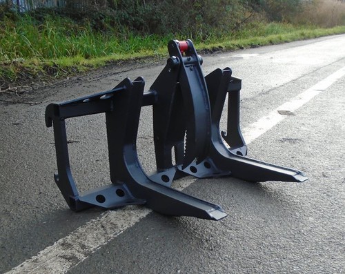 Compact tractor smaller skid - /,