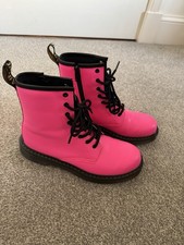 Dr Marten’s 1460 Clash Pink