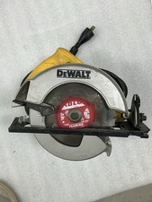 DeWalt DW369 110V Circular Saw W/blade Used