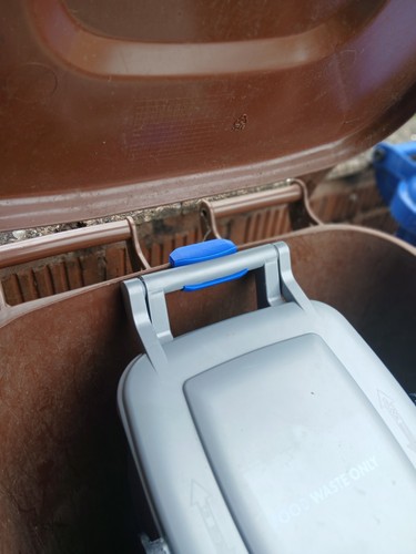 Food waste bin - waste, holder