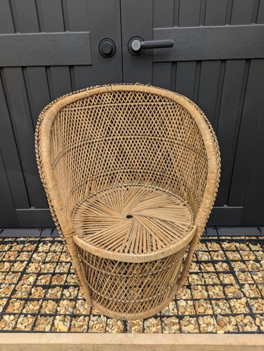 Artisanal barrel peacock - barrel,