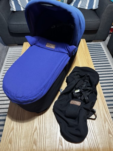 Mountain buggy duet - buggy, carrycot