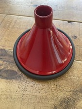 STUNNING LE CREUSET TAGINE IN RED - CAST IRON & CERAMIC - 27CM SEE DESCRIPTION