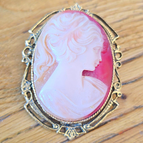 Oval shell cameo - cameo, portrait