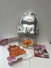 Vintage 1978 Garfield Cake Pan Wilton Cake Pan Complete with Instructions