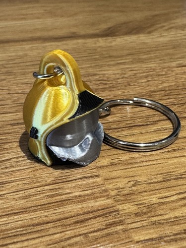 Fireman helmet keychain gold - helmet,