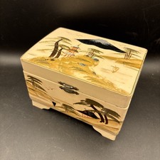 Musical Lacquered Jewellery