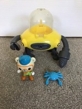 The Octonauts Gup D Drill and Claw Vehicle with Captain Barnacles and Crab