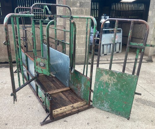 Tubar cattle crush new side - tubar,