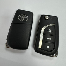 GENUINE TOYOTA 3 BUTTON REMOTE