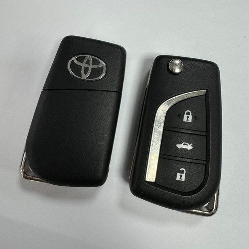 Genuine toyota button remote - genuine,