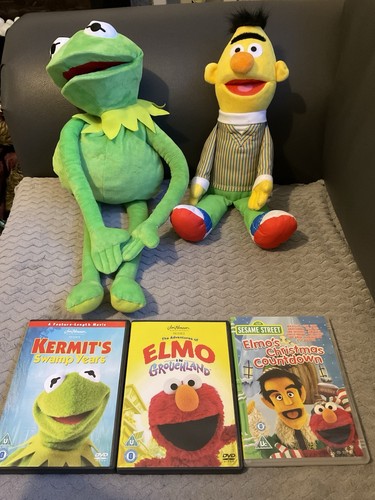 Sesame street bert and kermit - street,,