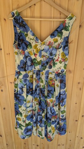 Emily and fin - 50s, lined