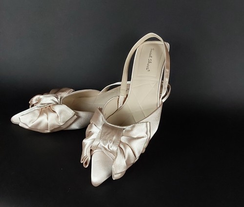Womens low kitten satin heel - low,
