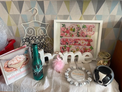 Bundle bric brac - of,