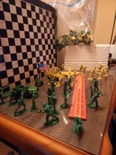 Toy Army Men Soldiers Green Mini Bundle - Plane Jeeps Fence