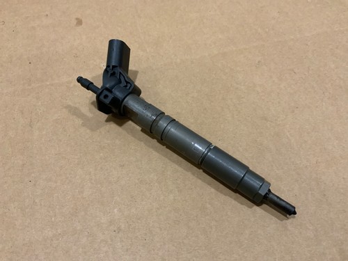 Mercedes fuel injector - mercedes,