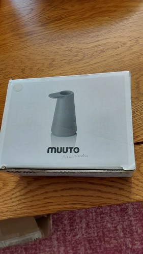 Muuto grip candle holder - candle, in