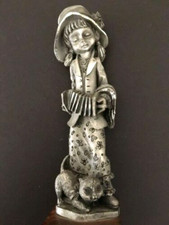 BACHET ETAIN GARANTI 82% PEWTER FIGURINE SCULPTURE Girl with Squeeze Box & Cat