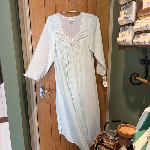 Vtg miss elaine blue silky - blue,