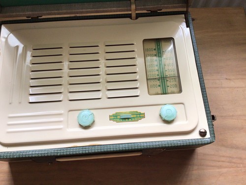 Vintage vidor radio - vintage,