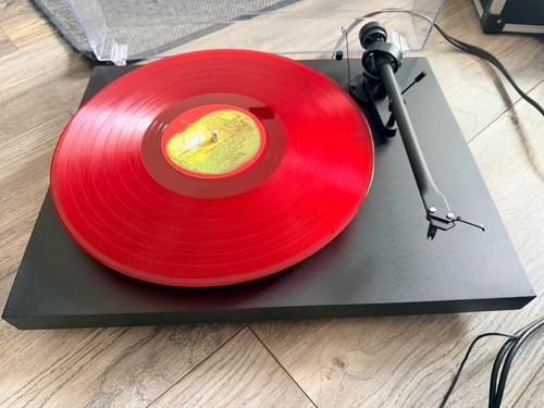 Pro ject debut iii turntable - pro-ject,
