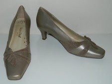 Van Dal Nicolet Court Shoes Pearlized Taupe Lizard Print Detail  UK 7 EE - Boxed