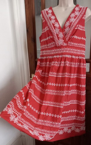 Bnwot vtg look embroidered - bnwot,