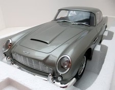 GT Spirit 1/12 Aston Martin DB5 Silver Blue Interior GTS765