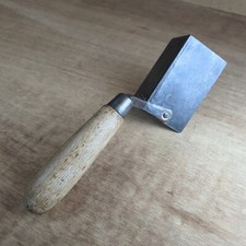 J Tyzack&Sons Outside Corner Trowel 3leg Brand