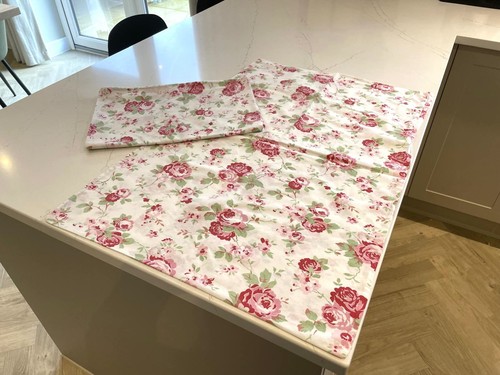Life bed roses - life’s, a
