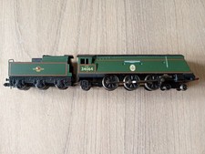 Graham Farish N Gauge Battle